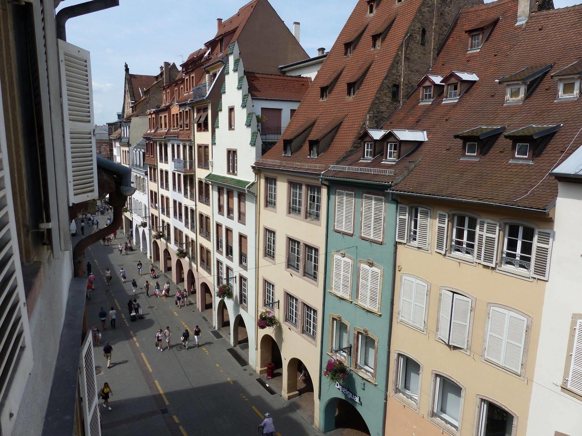 70 M² Strasbourg Appart City Center Eksteriør bilde